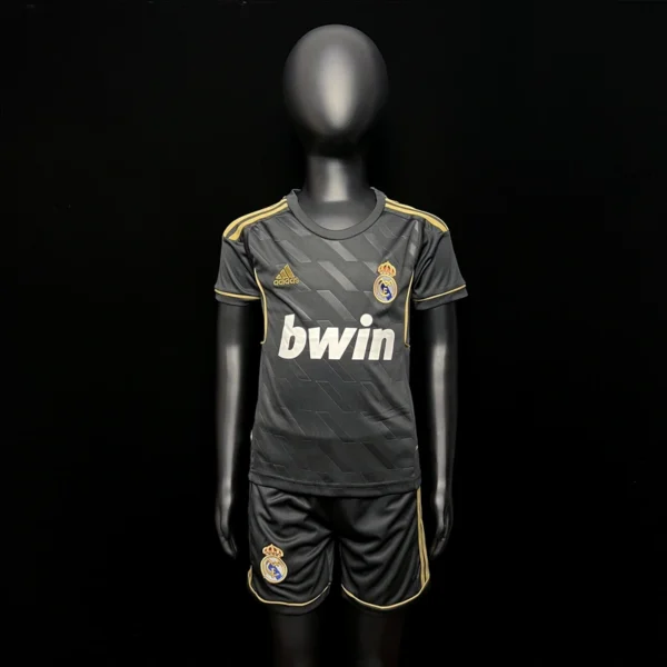 Real Madrid 2012-13 Away Kids Kit