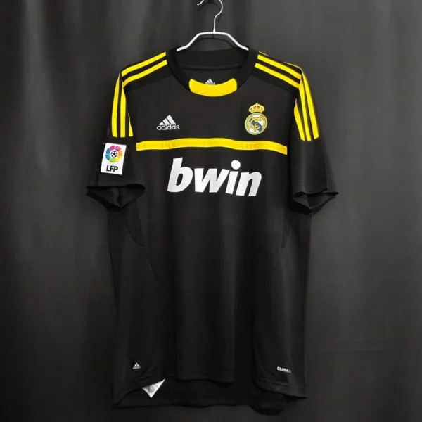 Real Madrid 2011-12 Black Goalkeeper Retro Jersey