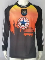 Newcastle United 1996-97 Goalkeeper Retro Long Sleeve Jersey