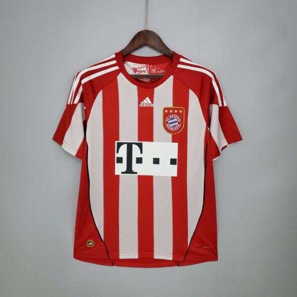 Bayern Munich 2010-11 Home Retro Jersey