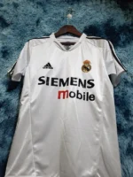 Real Madrid 2004-05 Home Retro Jersey - Image 2
