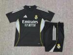 Real Madrid 2025-26 Black Short Sleeve Kids Training Kit - Image 2