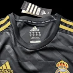 Real Madrid 2012-13 Away Kids Kit - Image 3