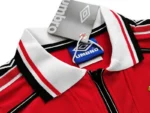 Manchester United 1998-99 Home Kids Kit - Image 3