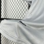 Manchester United 2007-08 Grey Goalkeeper Retro Jersey - Image 3