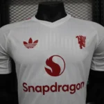 Manchester United 2025-26 White Red Crest Co-Branded Jersey Player Version - Image 3