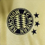 Bayern Munich 2004-05 Away Retro Jersey - Image 3