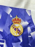 Real Madrid 1996-97 Second Away Retro Jersey - Image 3