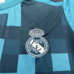 Real Madrid 2017-18 Third Retro Jersey - Image 3