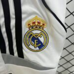Real Madrid 2006-07 Home Kids Kit - Image 3