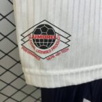 England 1998-99 Home Kids Kit - Image 3