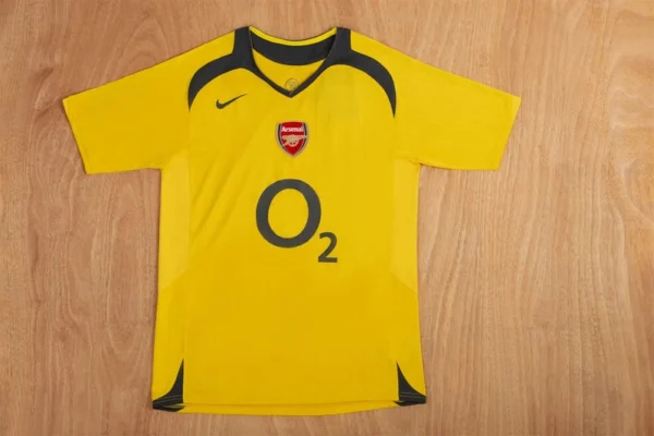 Arsenal 2005-06 Away Retro Jersey