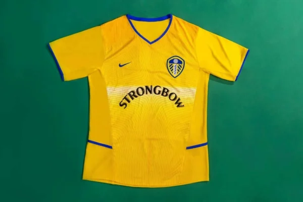 Leeds United 2002-03 Second Away Retro Jersey