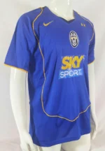 Juventus 2004-05 Away Retro Jersey - Image 3