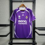 Real Madrid 2006-07 Purple Retro Jersey - Image 3