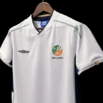 Ireland 2002-03 Away Retro Jersey - Image 3