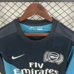 Arsenal 2011-12 Away Retro Jersey - Image 3