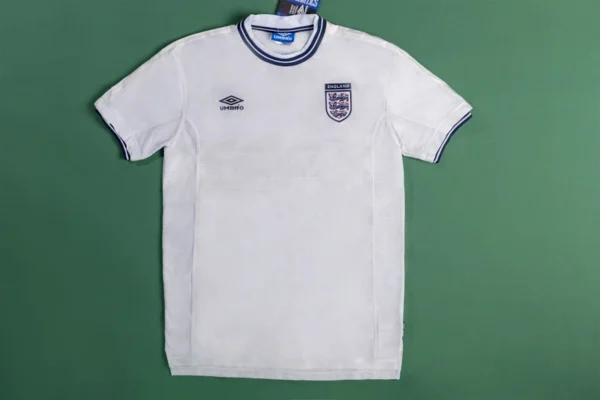Portugal 2000-01 Home Retro Jersey