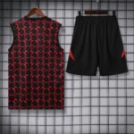 Manchester United 2025-26 Black Geometric Vest Training Kit - Image 4