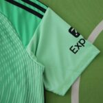 Liverpool 2025-26 Green Goalkeeper Jersey - Image 4