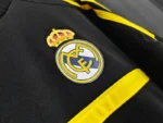 Real Madrid 2011-12 Black Goalkeeper Retro Jersey - Image 4