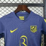 Atletico Madrid 2025-26 Away Kids Kit - Image 4