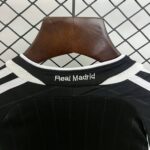 Real Madrid 2006-07 Away Kids Kit - Image 4