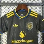 Manchester United 2025-26 Third Kids Kit - Image 4