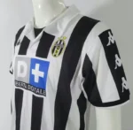 Juventus 1999-00 Home Retro Jersey - Image 4