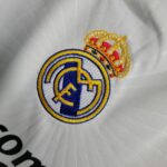 Real Madrid 2010-11 Home Retro Long Sleeve Jersey - Image 4
