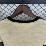 Manchester United 2019-20 Away Retro Jersey - Image 4