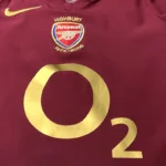 Arsenal 2005-06 Home Kids Kit - Image 5