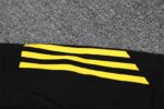 Manchester United 2025-26 Black Short Sleeve Training Kit - Image 5