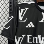 Real Madrid x Louis Vuitton 2025-26 Black Special Edition Jersey - Image 5
