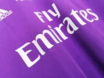 Real Madrid 2016-17 Away Retro Long Sleeve Jersey - Image 5