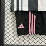 Juventus 2025-26 Home Kids Kit - Image 8