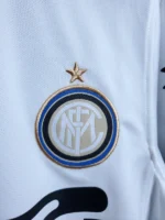 Inter Milan 2010-11 Away Retro Jersey - Image 5