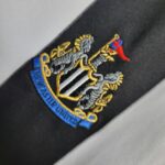 Newcastle United 2004-06 Home Retro Jersey - Image 5