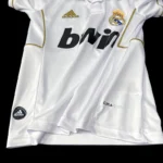 Real Madrid 2011-12 Home Kids Kit - Image 6