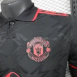 Manchester United 2025-26 Black Red Crest Co-Branded Jersey Player Version - Image 6