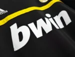Real Madrid 2011-12 Black Goalkeeper Retro Jersey - Image 6