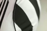 Newcastle United 2005-06 Home Retro Jersey - Image 4