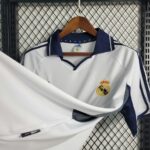 Real Madrid 2000-01 Home Retro Jersey - Image 6