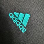 Real Madrid 2017-18 Away Retro Long Sleeve Jersey - Image 6