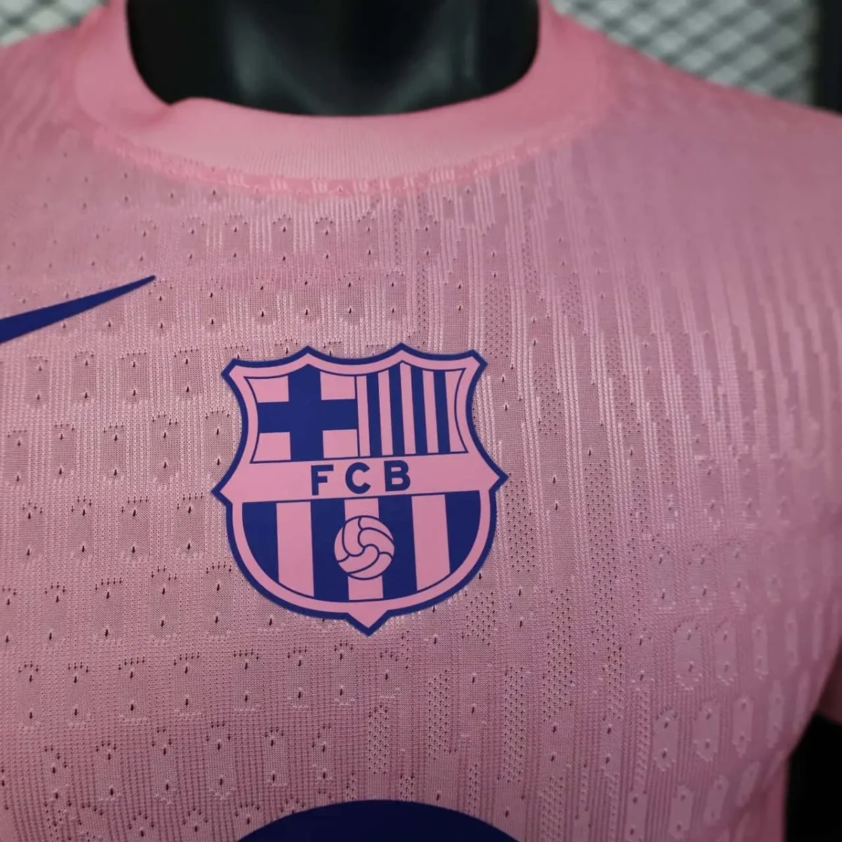 Barcelona 2025-26 Pink Special Edition Jersey Player Version - Image 7