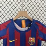 Barcelona 2005-06 Home Kids Kit - Image 9