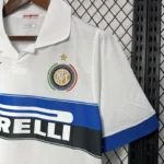 Inter Milan 2009-10 Away Retro Jersey - Image 7