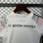 Bayern Munich 2025-26 Away Kids Kit - Image 8