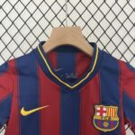 Barcelona 2009-10 Home Kids Kit - Image 10