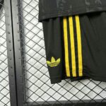 Manchester United 2025-26 Third Kids Kit - Image 8